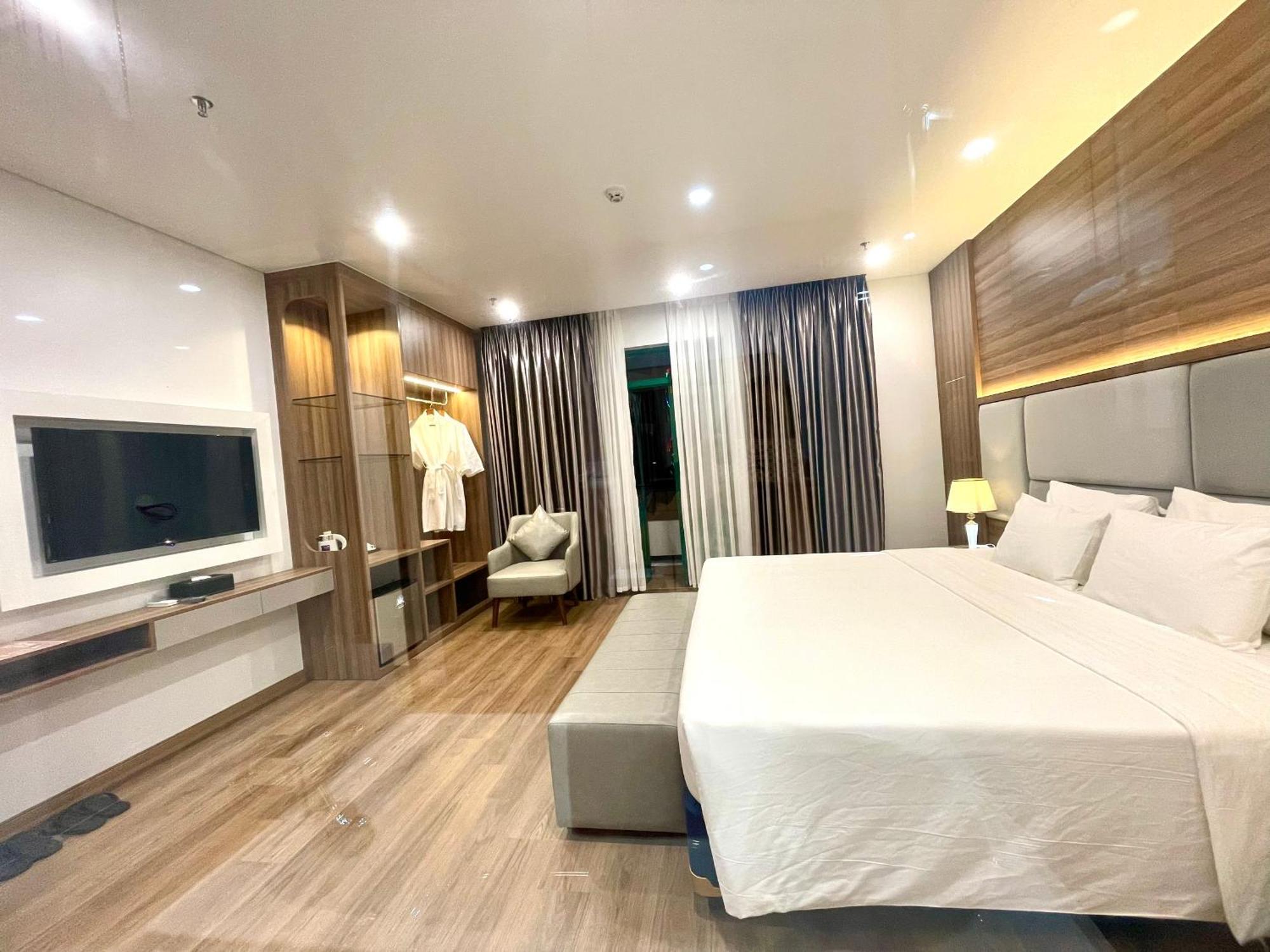 Central Halong Hotel Ha Long Exteriör bild